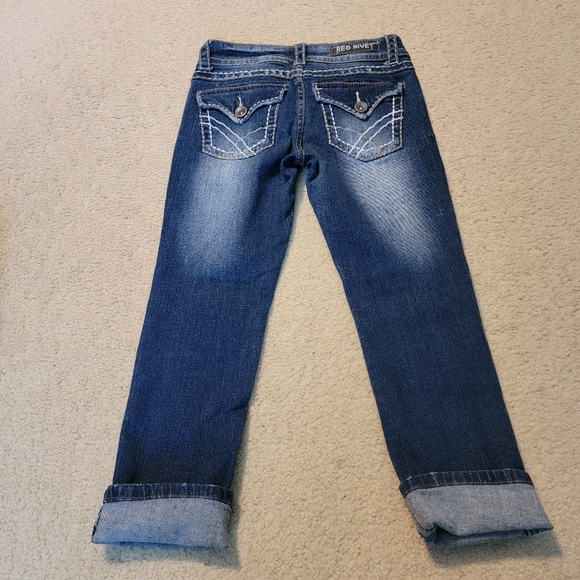 Red Rivet Capri's - Picture 4 of 6